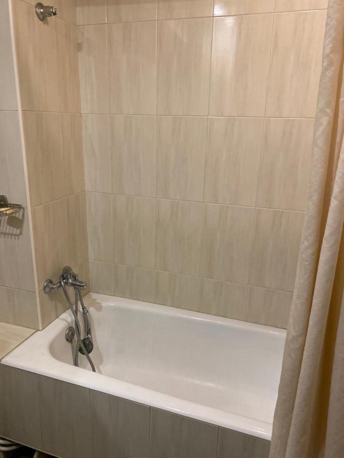 Large Cozy Apartment On Beginning Of Komitas Ave Γιερεβάν Εξωτερικό φωτογραφία